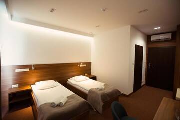 Фото номера Большой двухместный номер с 1 кроватью Отель Hotel Rubin г. Stara Blotnica 4